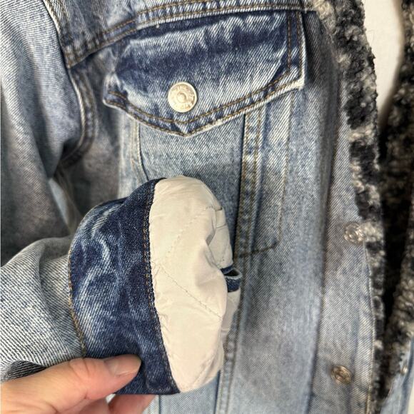 We The Free Wild Ones Sherpa Lined trucker denim jacket Casual Cozy Boho Leopard - Picture 6 of 10